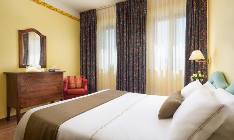 hotelsangregorio fr hotel-pienza-pour-trekking-entre-les-vignes-avec-degustation-de-vin-montepulciano 020