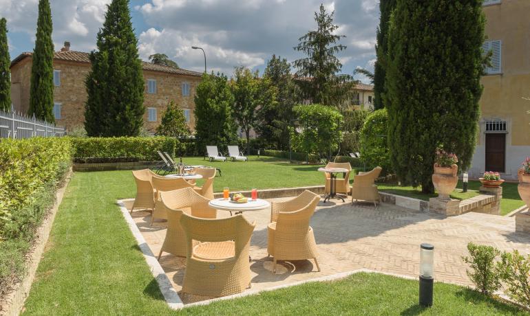 hotelsangregorio en offer-august-hotel-tuscany-with-garden-near-pienza 018